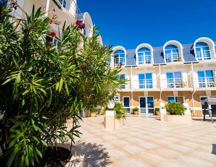 Отель «Камелот» Малореченское