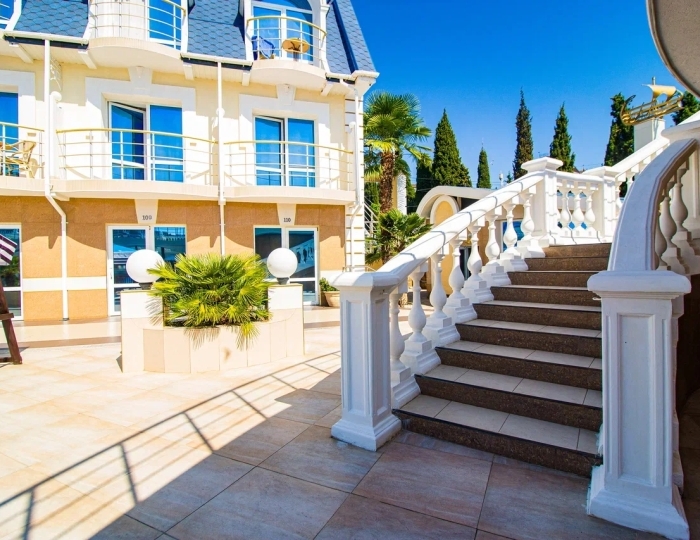 Отель «Камелот» Малореченское