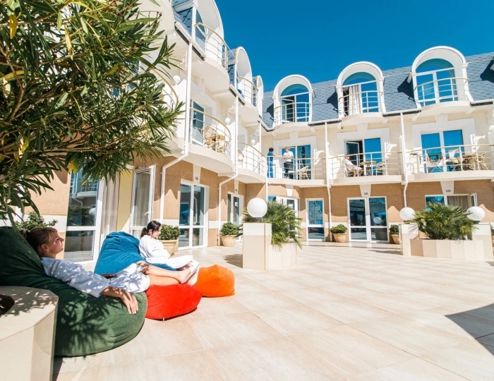 Отель «Камелот» Малореченское