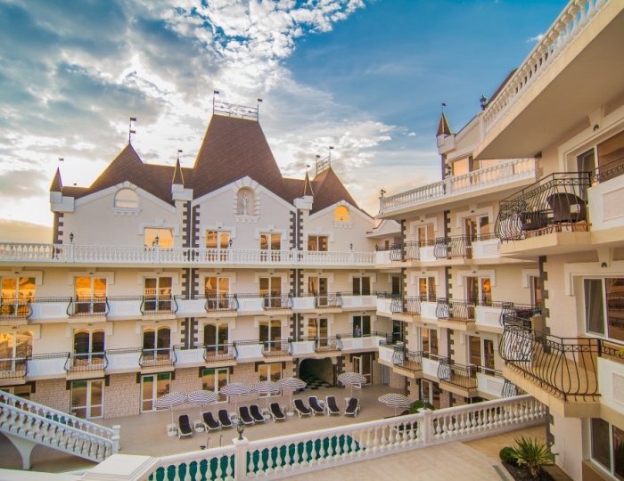 Отель «Камелот» Малореченское