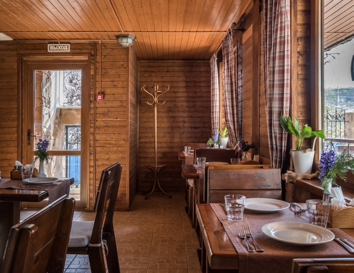 Рестораны и бары - Отель «Камелот» Малореченское