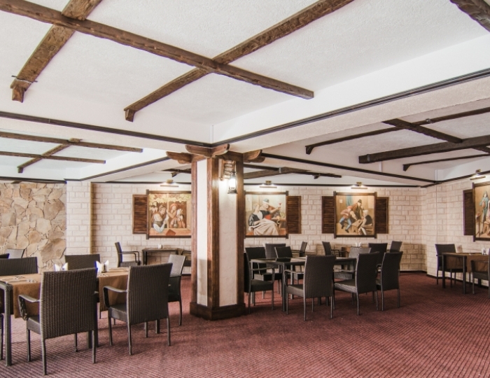 Рестораны и бары - Отель «Камелот» Малореченское