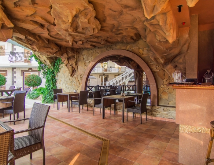 Рестораны и бары - Отель «Камелот» Малореченское